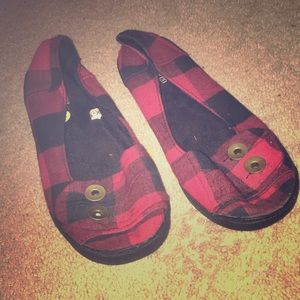 Mossimo red and black plaid slip on shoes